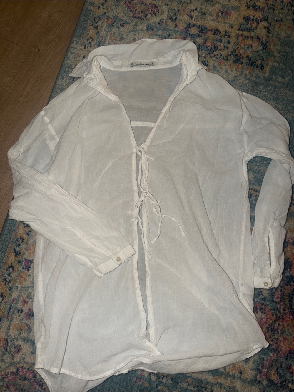 Thin Abercrombie and fitch tie shirt